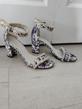 Stuart Weitzman Women's Purple Floral Fringe Ankle-Strap Sandals
